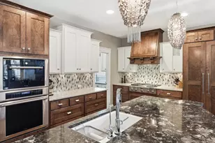 110 Gleahaven Rd, Wayzata, MN 55391 - Photo 3