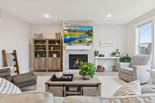 10173 Arrowwood Trl, Woodbury, MN 55129 - Photo 5