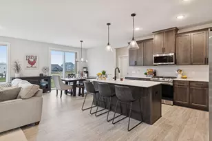 10173 Arrowwood Trl, Woodbury, MN 55129 - Photo 15