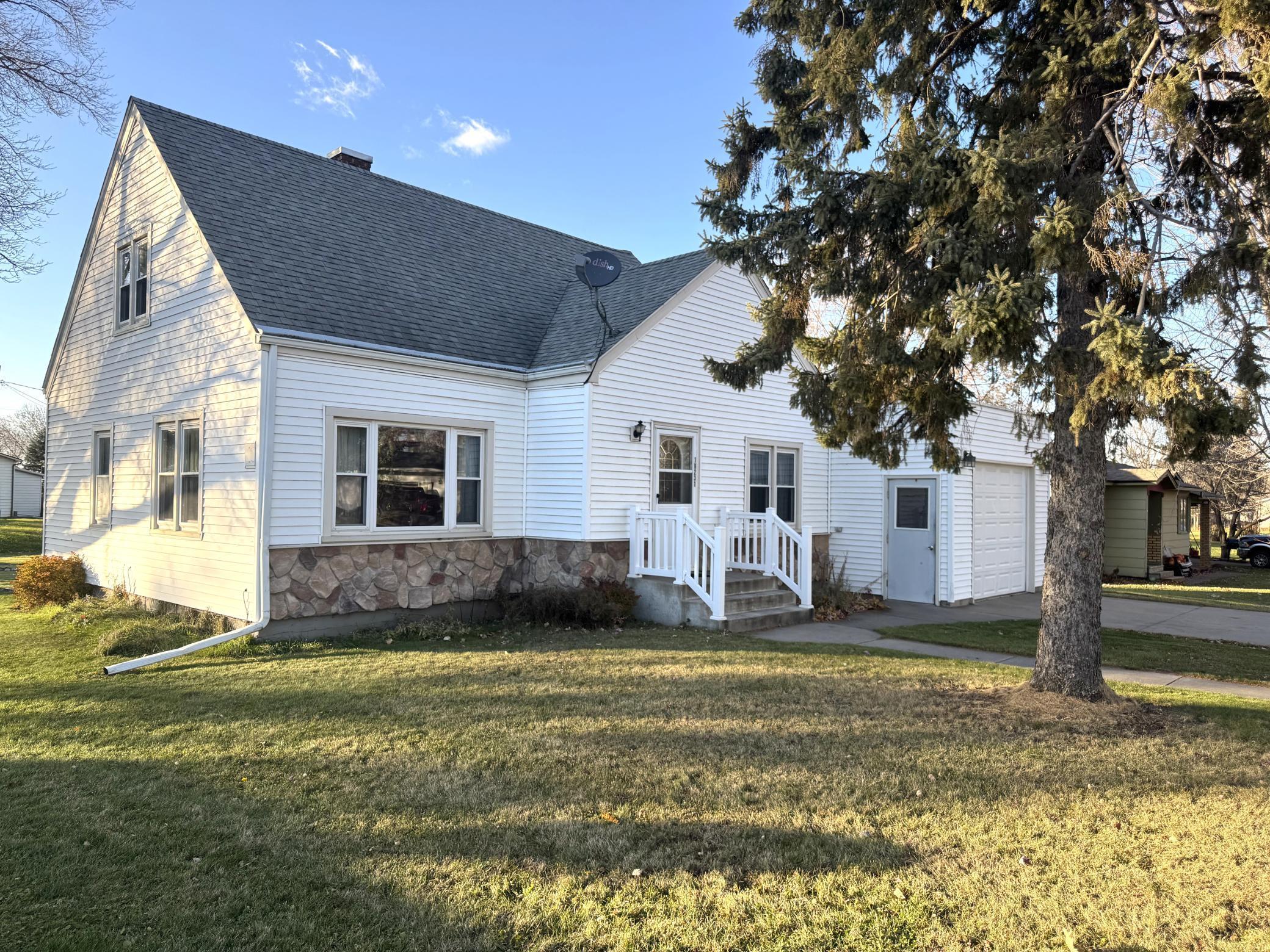 19231 Ash Ave, Pierz, MN 56364 - MLS 6817193 - Coldwell Banker