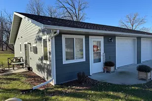 204 W Poplar Ave, Badger, MN 56714 - Photo 1