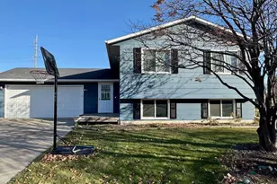 918 Rensvold Blvd, Moorhead, MN 56560 - Photo 1