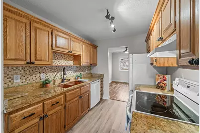 2313 Hampshire Avenue S, Saint Louis Park, MN 55426 - Photo 17