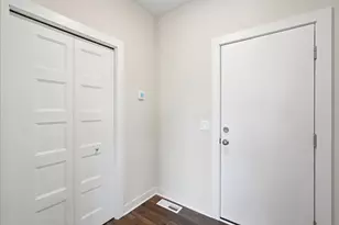 2990 Coventry Cir, River Falls, WI 54022 - Photo 25