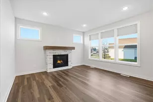 2990 Coventry Cir, River Falls, WI 54022 - Photo 5