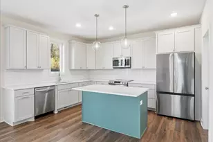 2990 Coventry Cir, River Falls, WI 54022 - Photo 9