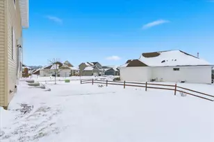 2990 Coventry Cir, River Falls, WI 54022 - Photo 43