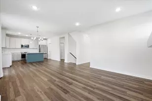 2990 Coventry Cir, River Falls, WI 54022 - Photo 7