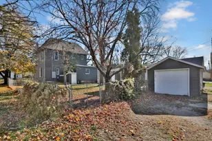 1233 7th St, Hudson, WI 54016 - Photo 9