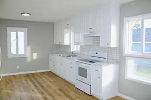 108 N Secor St, Bricelyn, MN 56014 - Photo 5