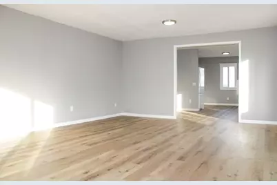 108 N Secor Street, Bricelyn, MN 56014 - Photo 3