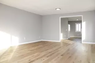 108 N Secor St, Bricelyn, MN 56014 - Photo 3