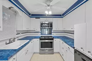 10633 Russell Ave S, Bloomington, MN 55431 - Photo 13