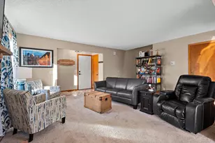 16591 Terrey Pine Dr, Eden Prairie, MN 55347 - Photo 5