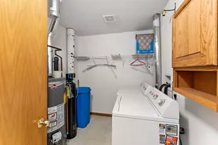 696 Monn Ave, Vadnais Heights, MN 55127 - Photo 15