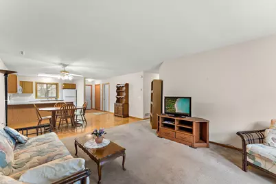 696 Monn Avenue, Vadnais Heights, MN 55127 - Photo 7