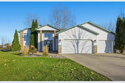 3164 11th Avenue S, Moorhead, MN 56560 - Photo 1