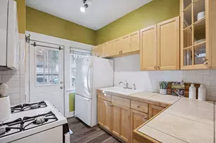 988 Dayton Ave, Saint Paul, MN 55104 - Photo 17