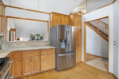 732 E Nicollet Boulevard, Burnsville, MN 55337 - Photo 7