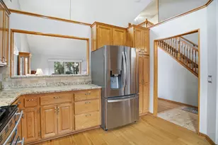 732 E Nicollet Blvd, Burnsville, MN 55337 - Photo 7