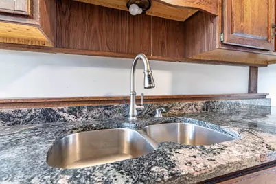 1015 11th Avenue S, Moorhead, MN 56560 - Photo 17