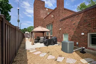 1290 Snelling Ave N, Saint Paul, MN 55108 - Photo 45