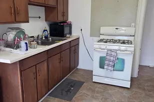 621 Elm Ave E, Waseca, MN 56093 - Photo 5