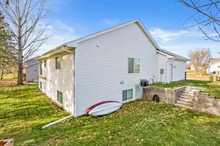 1376 Pheasant Run, New Richmond, WI 54017 - Photo 33