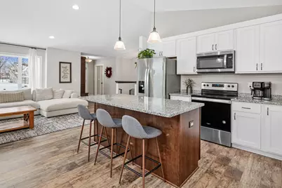 1376 Pheasant Run, New Richmond, WI 54017 - Photo 7