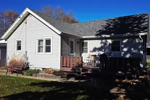 901 2nd St NW, Pipestone, MN 56164 - Photo 3