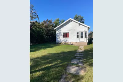 417 Central Avenue SE, Bemidji, MN 56601 - Photo 1