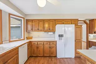 1130 Lois Ct, Shoreview, MN 55126 - Photo 11