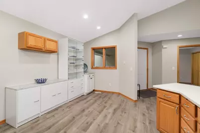 3424 Eagan Oaks Court, Eagan, MN 55123 - Photo 7