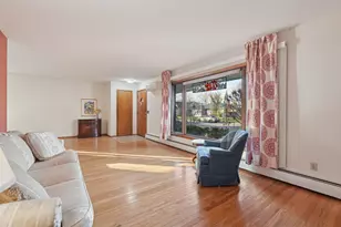 990 Hawthorne Ave E, Saint Paul, MN 55106 - Photo 5