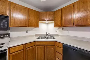 1111 Elway St, Saint Paul, MN 55116 - Photo 25