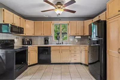 5391 Raymond Avenue, Mounds View, MN 55112 - Photo 9