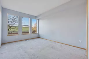 150 E Burnsville Pkwy, Burnsville, MN 55337 - Photo 15