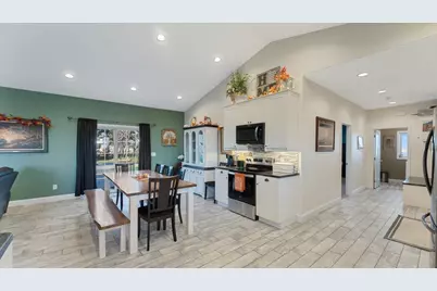 4010 40th Avenue SW, Montevideo, MN 56265 - Photo 13