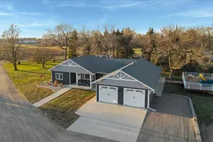 4010 40th Ave SW, Montevideo, MN 56265 - Photo 3