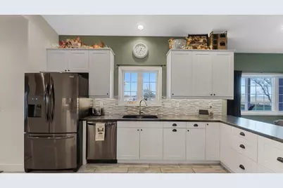 4010 40th Avenue SW, Montevideo, MN 56265 - Photo 11