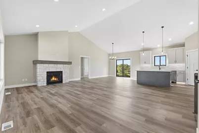 1434 E Oaks Trail, Houlton, WI 54082 - Photo 3