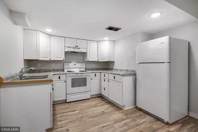 2181 Sunrise Drive N, Maplewood, MN 55117 - Photo 19