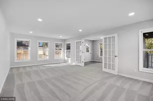 2181 Sunrise Dr N, Maplewood, MN 55117 - Photo 7