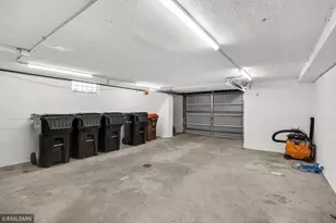 2181 Sunrise Dr N, Maplewood, MN 55117 - Photo 25