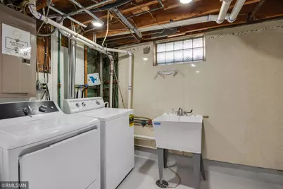 2181 Sunrise Drive N, Maplewood, MN 55117 - Photo 17