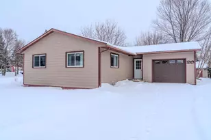 801 10th St SW, Little Falls, MN 56345 - Photo 1