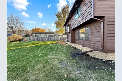 2939 Maple Street N, Fargo, ND 58102 - Photo 5