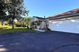 432 Sarazin St, Shakopee, MN 55379 - Photo 3