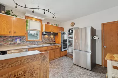 1052 Geranium Avenue E, Saint Paul, MN 55106 - Photo 11