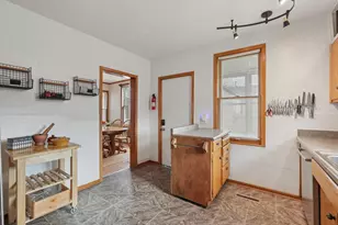 1052 Geranium Ave E, Saint Paul, MN 55106 - Photo 13